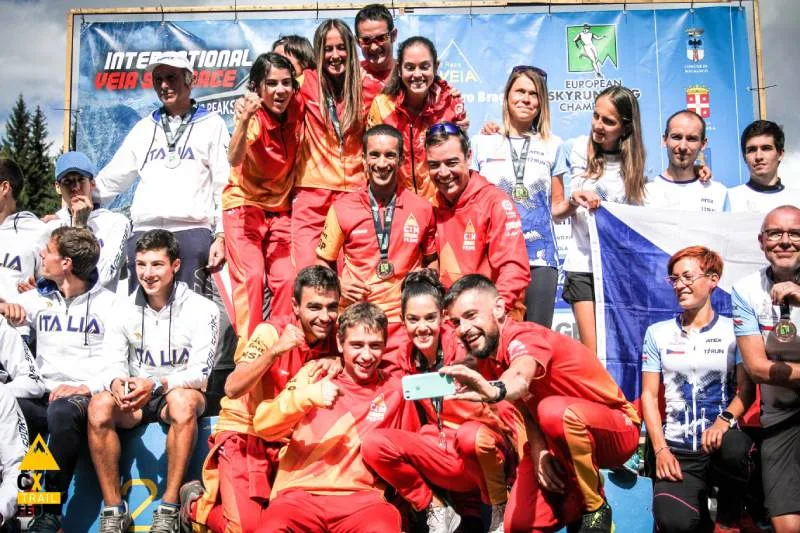 Selección carrera por montaña podio fedme