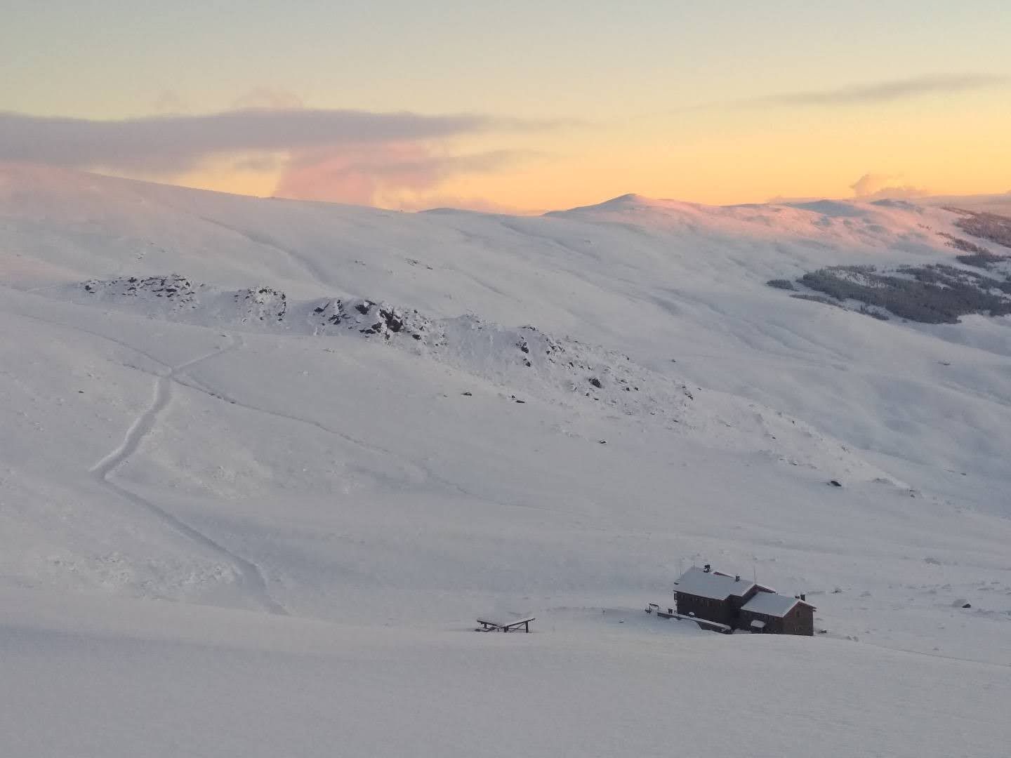 Imagen nevada del Refugio de Poqueira