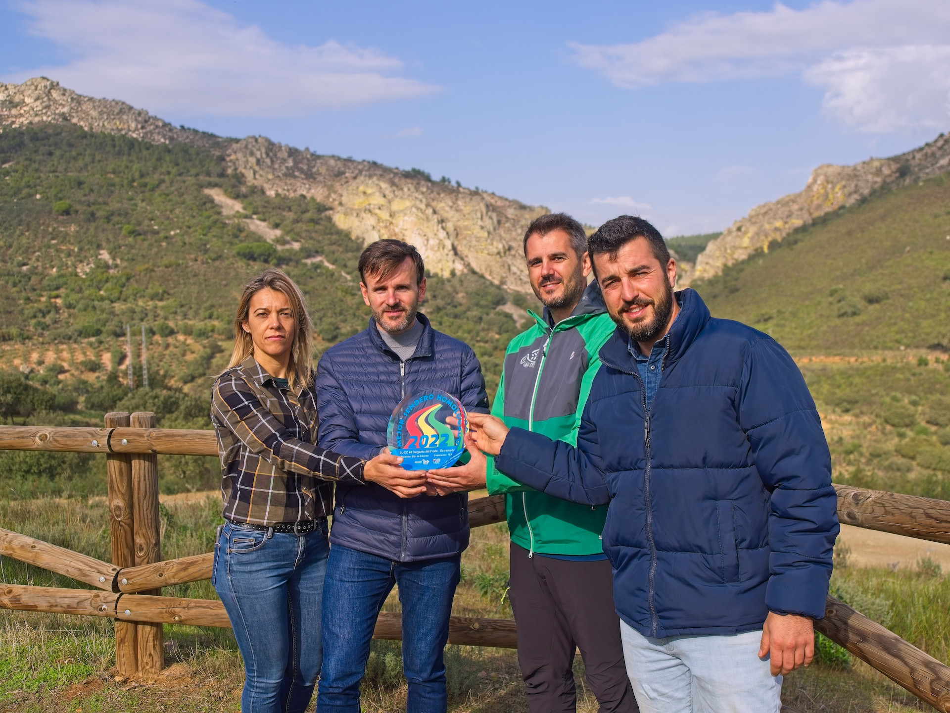 Entrega premio mejor sendero 2022